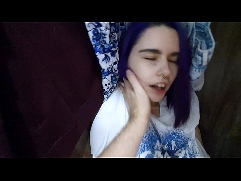 ❤️ Loaʻa i koʻu kaikuahine i loko o ke keʻena kīʻaha a kōkua iā ia e ʻimi Porn video ma porn haw.mysexpics.ru ❌️